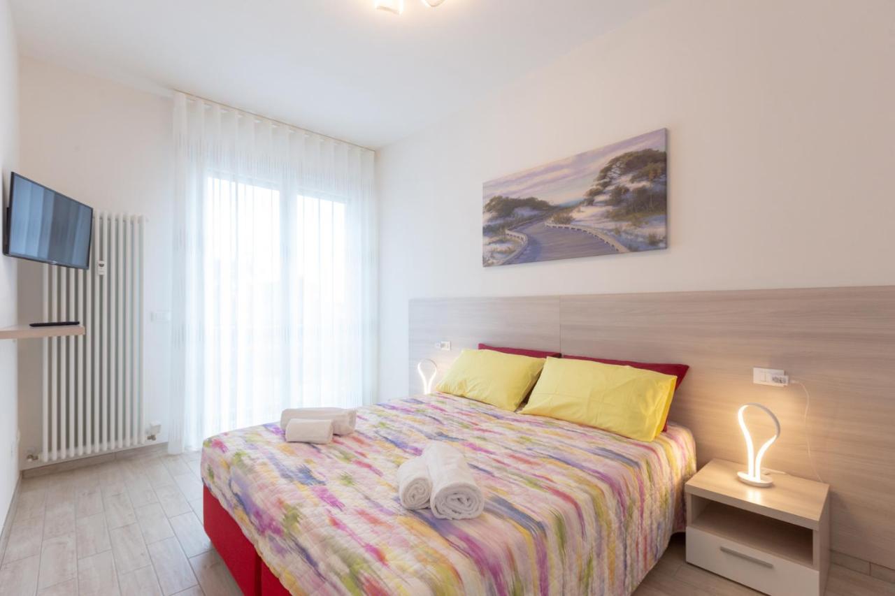 Appartamento Enjoy Bolonia Exterior foto