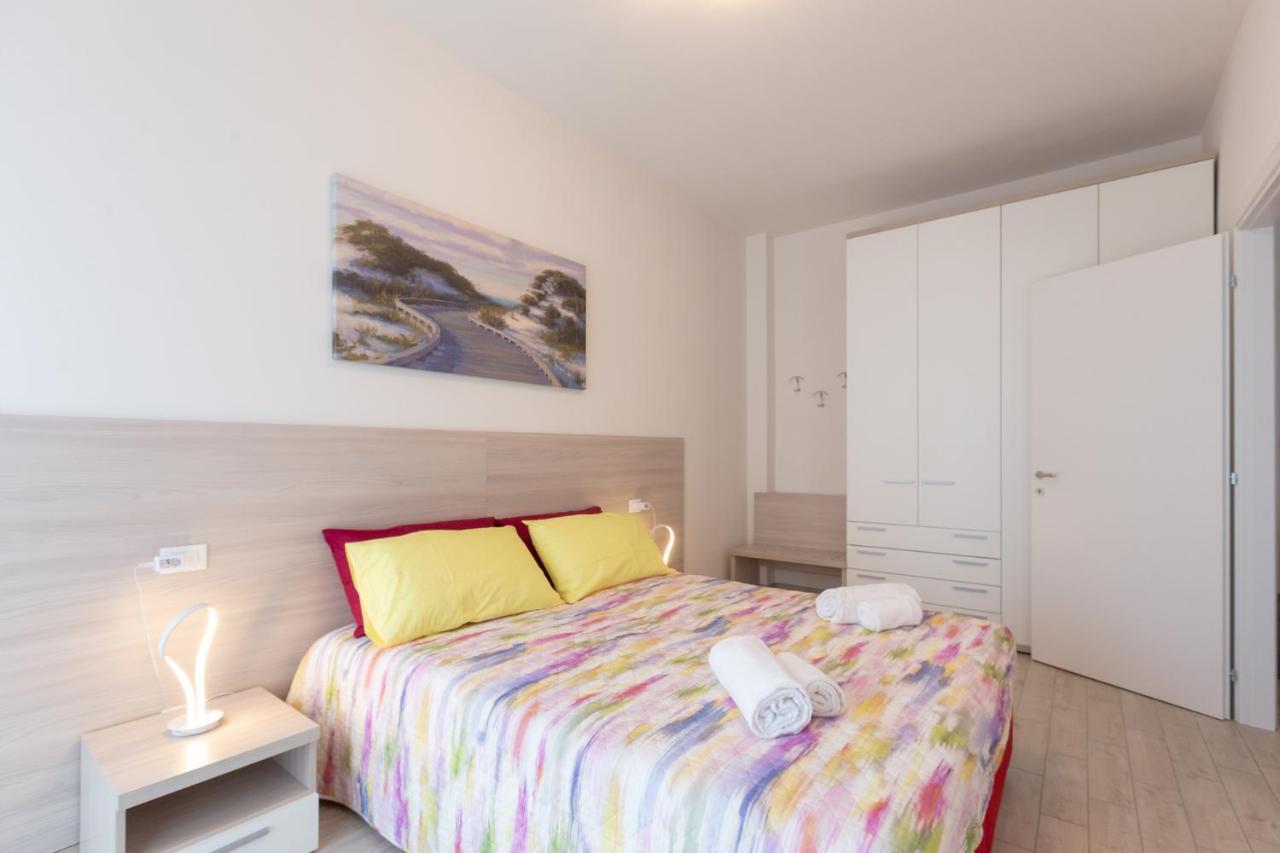 Appartamento Enjoy Bolonia Exterior foto